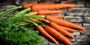 carrots with tops on